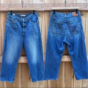 Levi’s Ribcage Ankle Straight Jeans